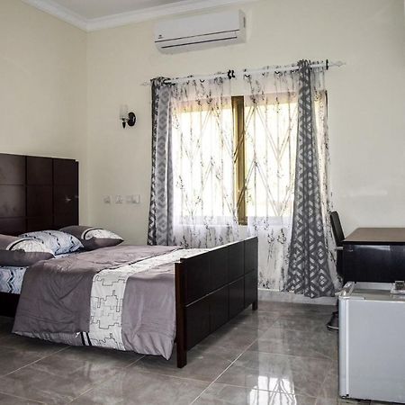 3A'S Guest House Akosombo 外观 照片