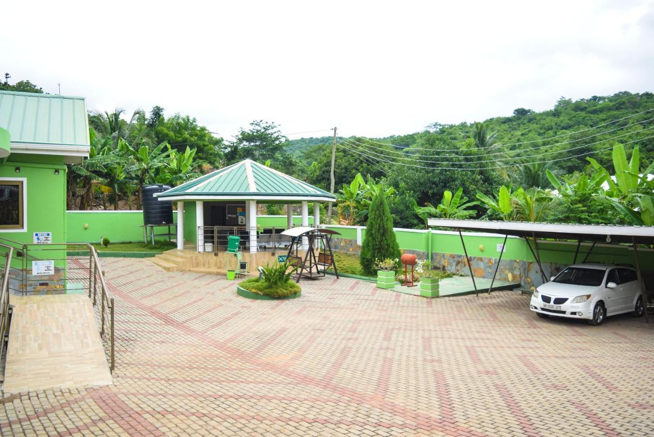 3A'S Guest House Akosombo 外观 照片
