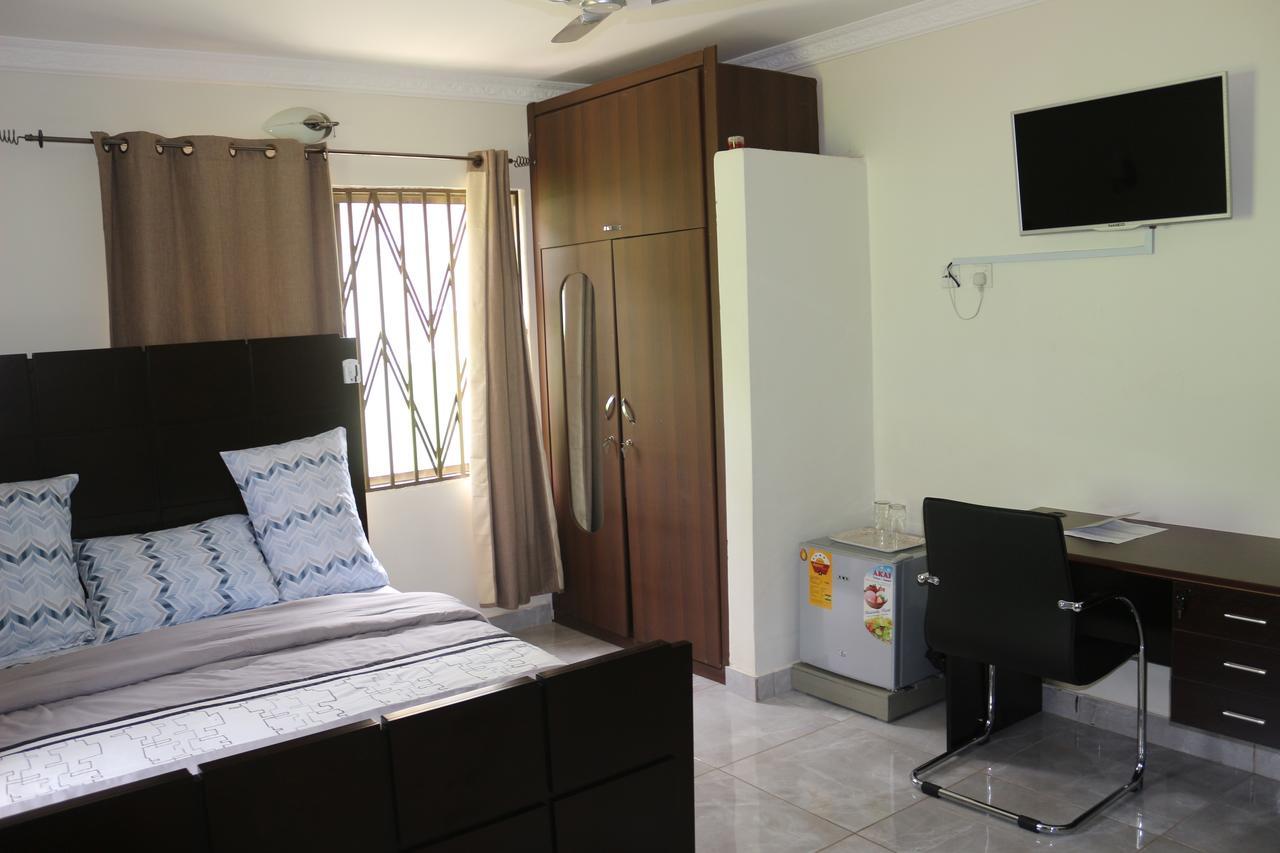 3A'S Guest House Akosombo 外观 照片