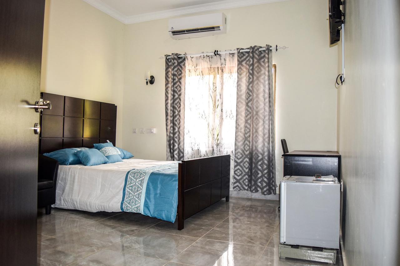3A'S Guest House Akosombo 外观 照片