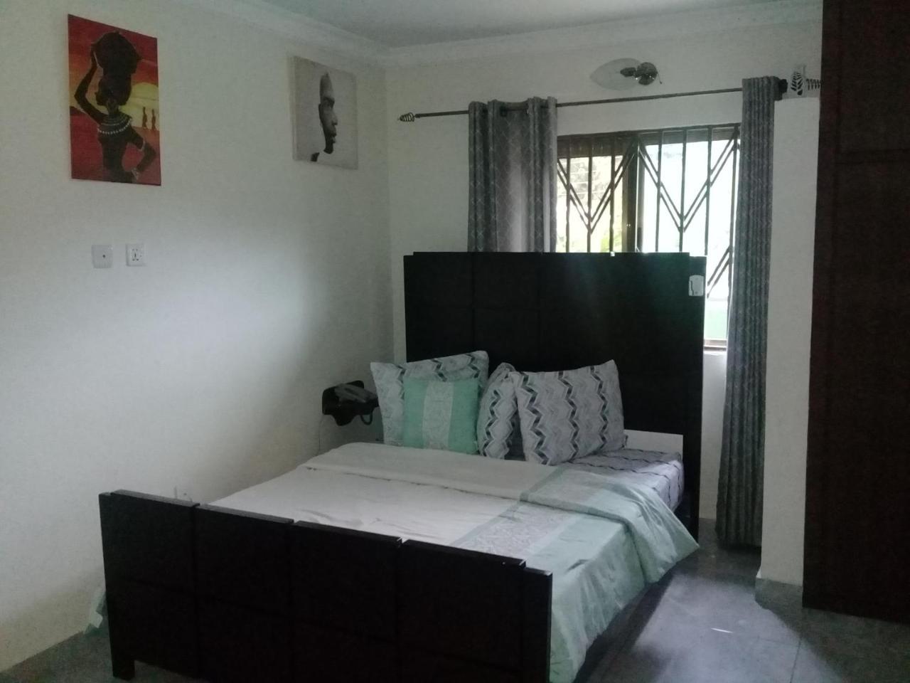 3A'S Guest House Akosombo 外观 照片