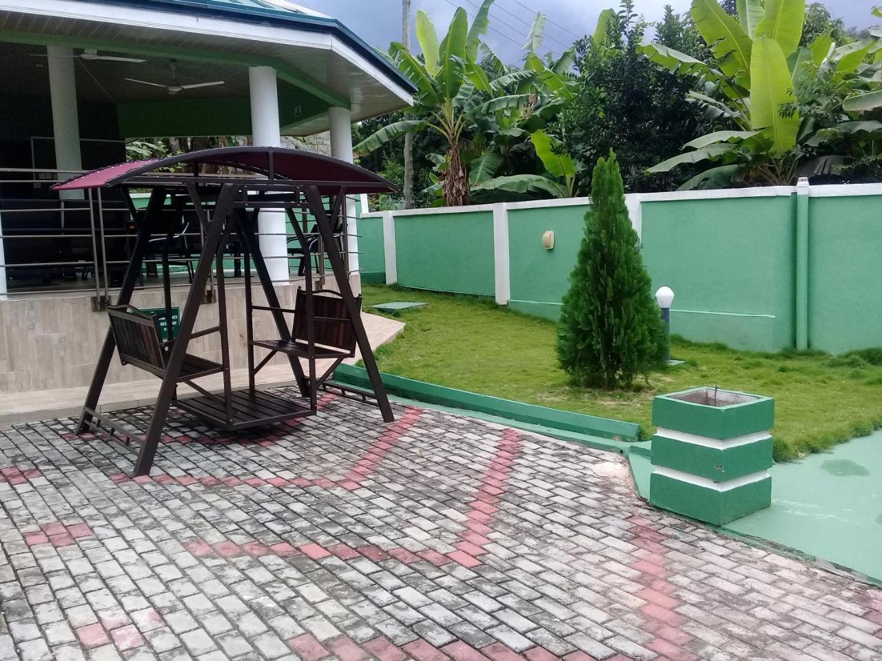 3A'S Guest House Akosombo 外观 照片