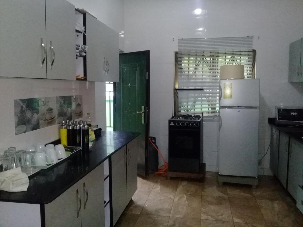 3A'S Guest House Akosombo 外观 照片