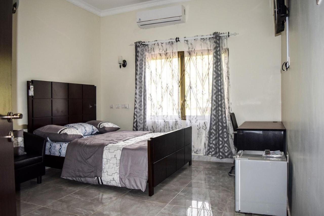 3A'S Guest House Akosombo 外观 照片