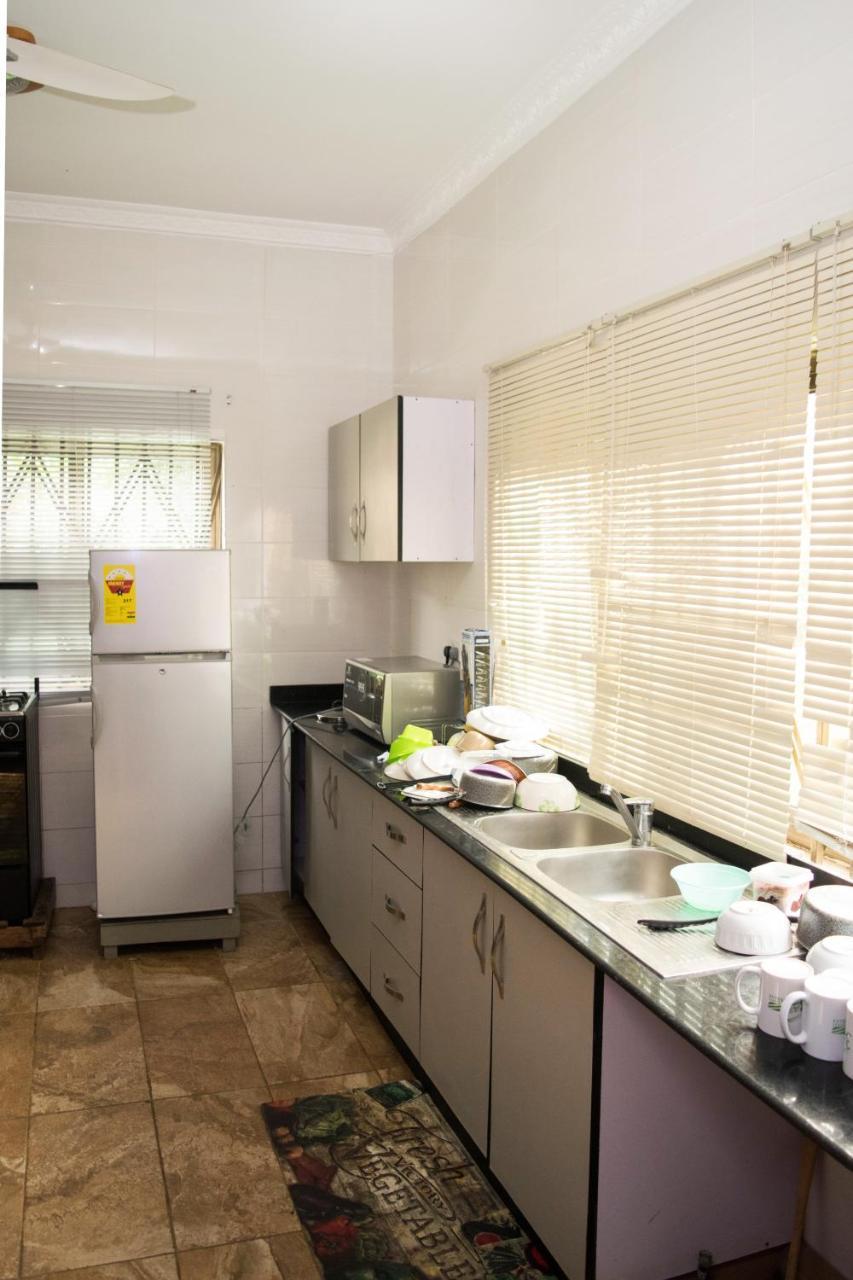 3A'S Guest House Akosombo 外观 照片