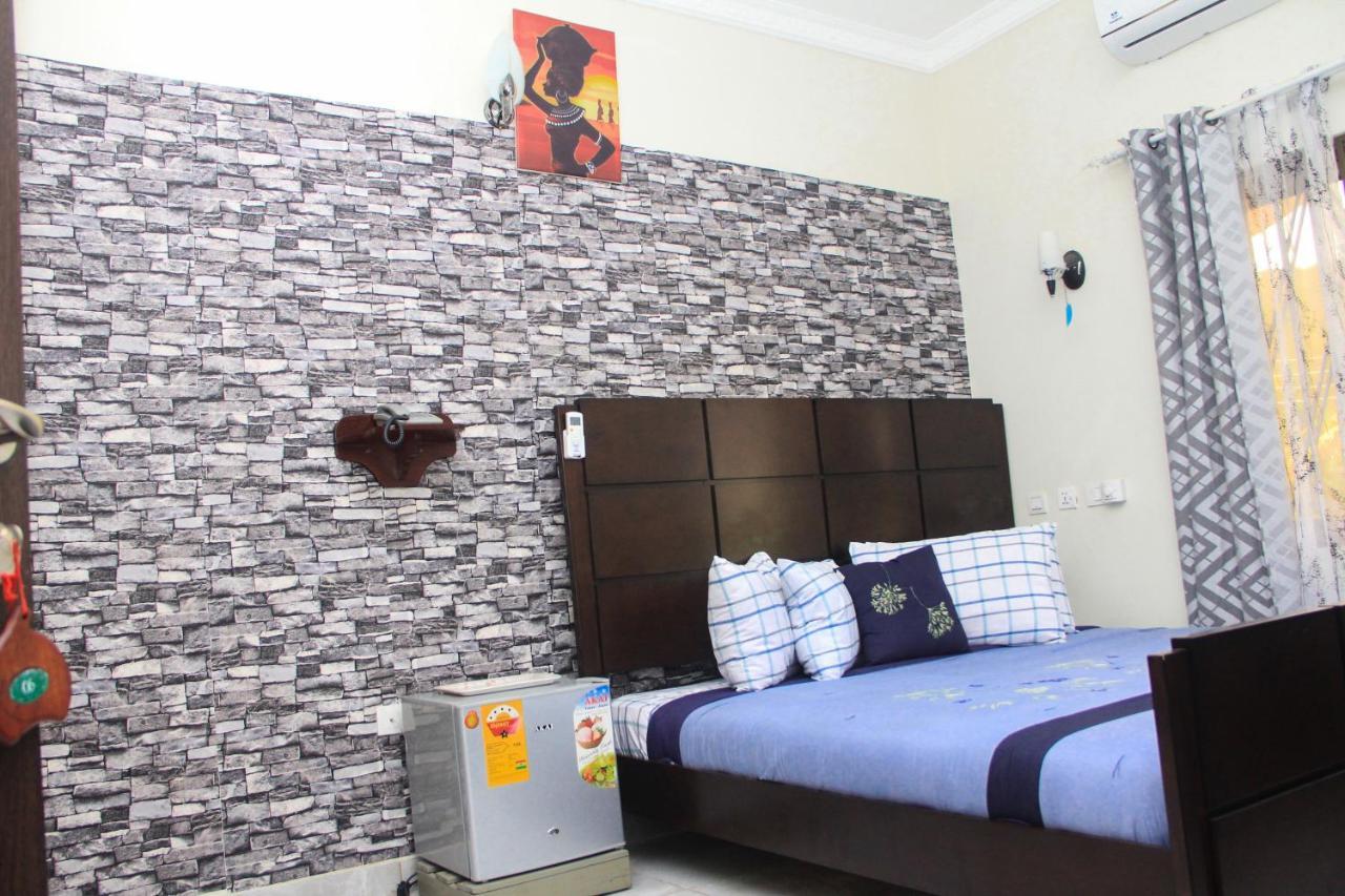 3A'S Guest House Akosombo 外观 照片