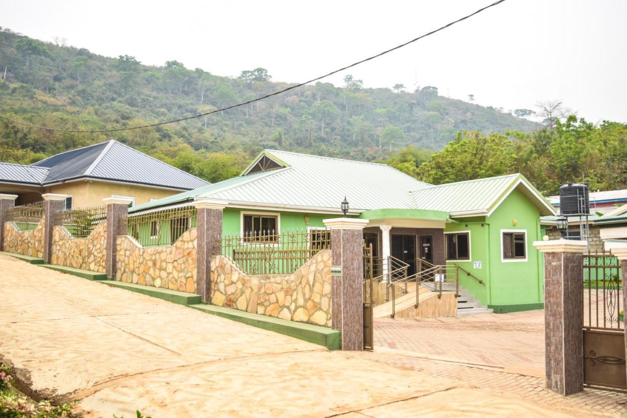 3A'S Guest House Akosombo 外观 照片