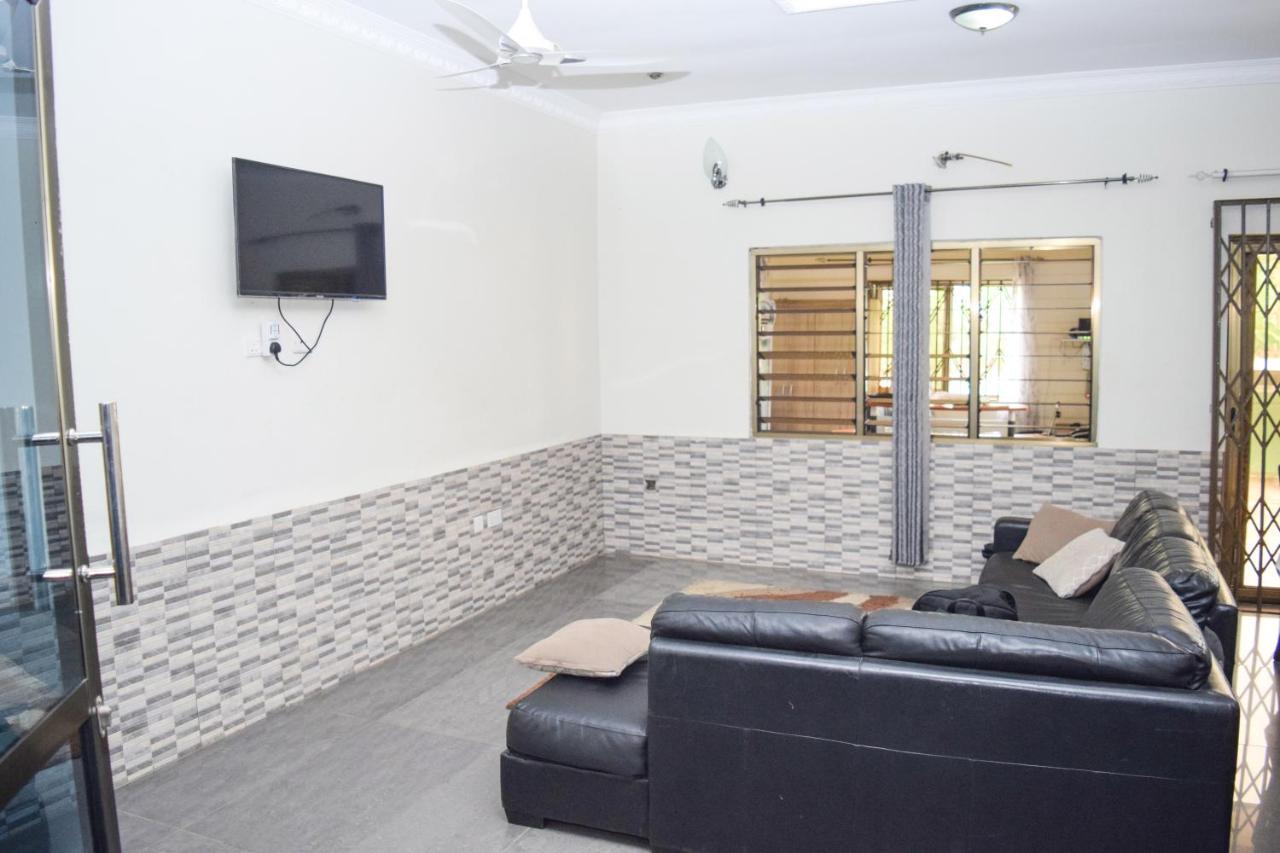 3A'S Guest House Akosombo 外观 照片