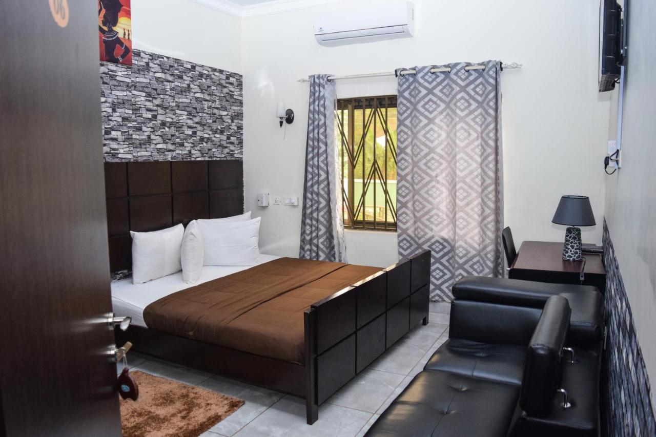 3A'S Guest House Akosombo 外观 照片