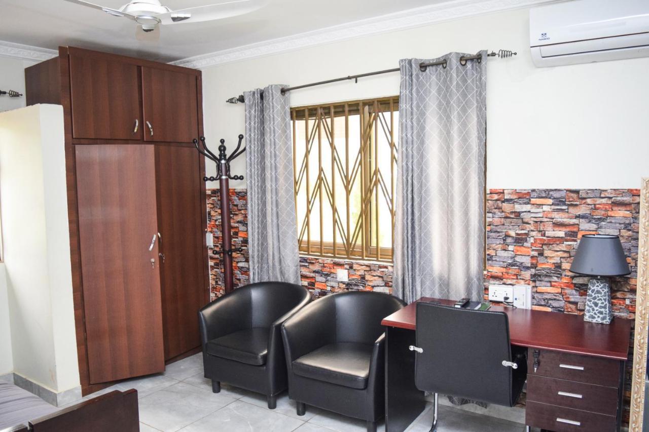 3A'S Guest House Akosombo 外观 照片