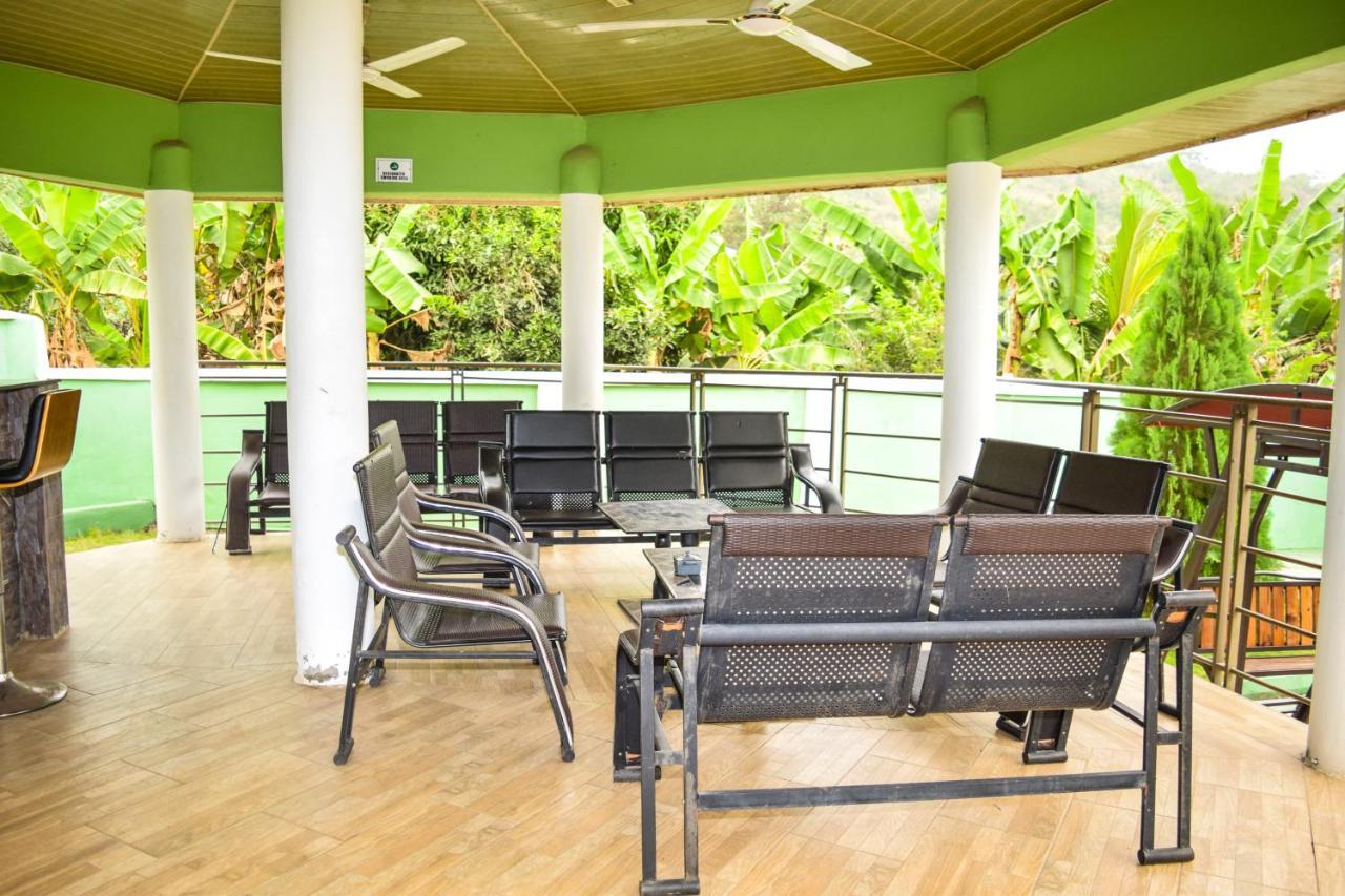 3A'S Guest House Akosombo 外观 照片