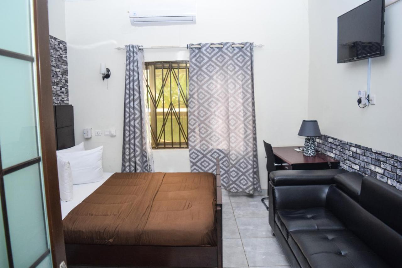 3A'S Guest House Akosombo 外观 照片