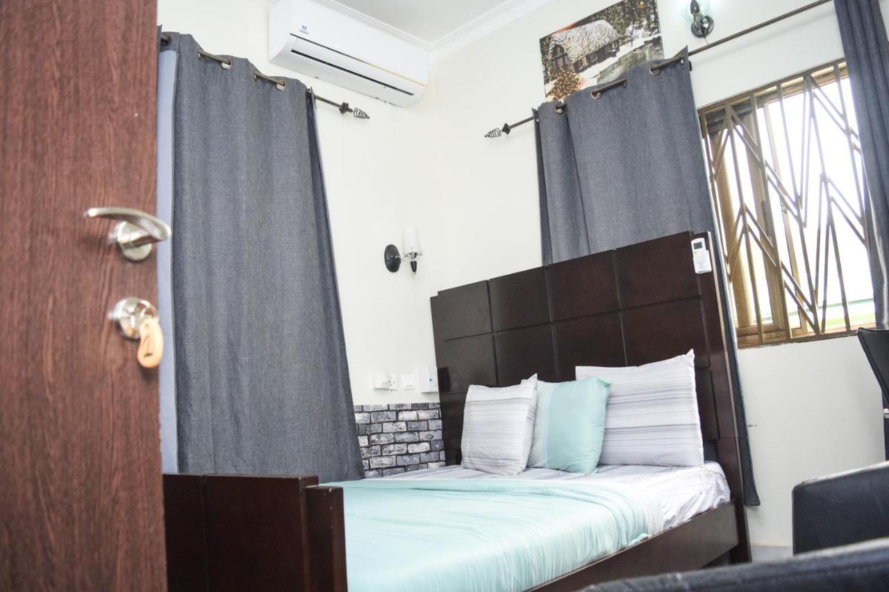3A'S Guest House Akosombo 外观 照片