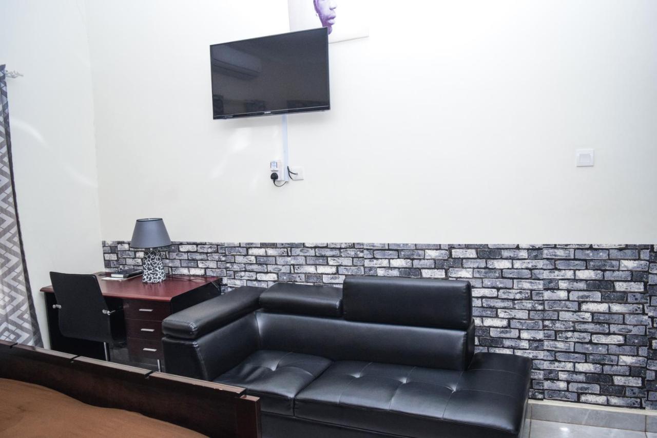3A'S Guest House Akosombo 外观 照片