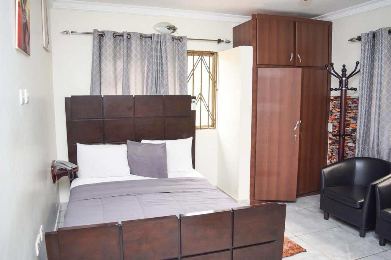 3A'S Guest House Akosombo 外观 照片